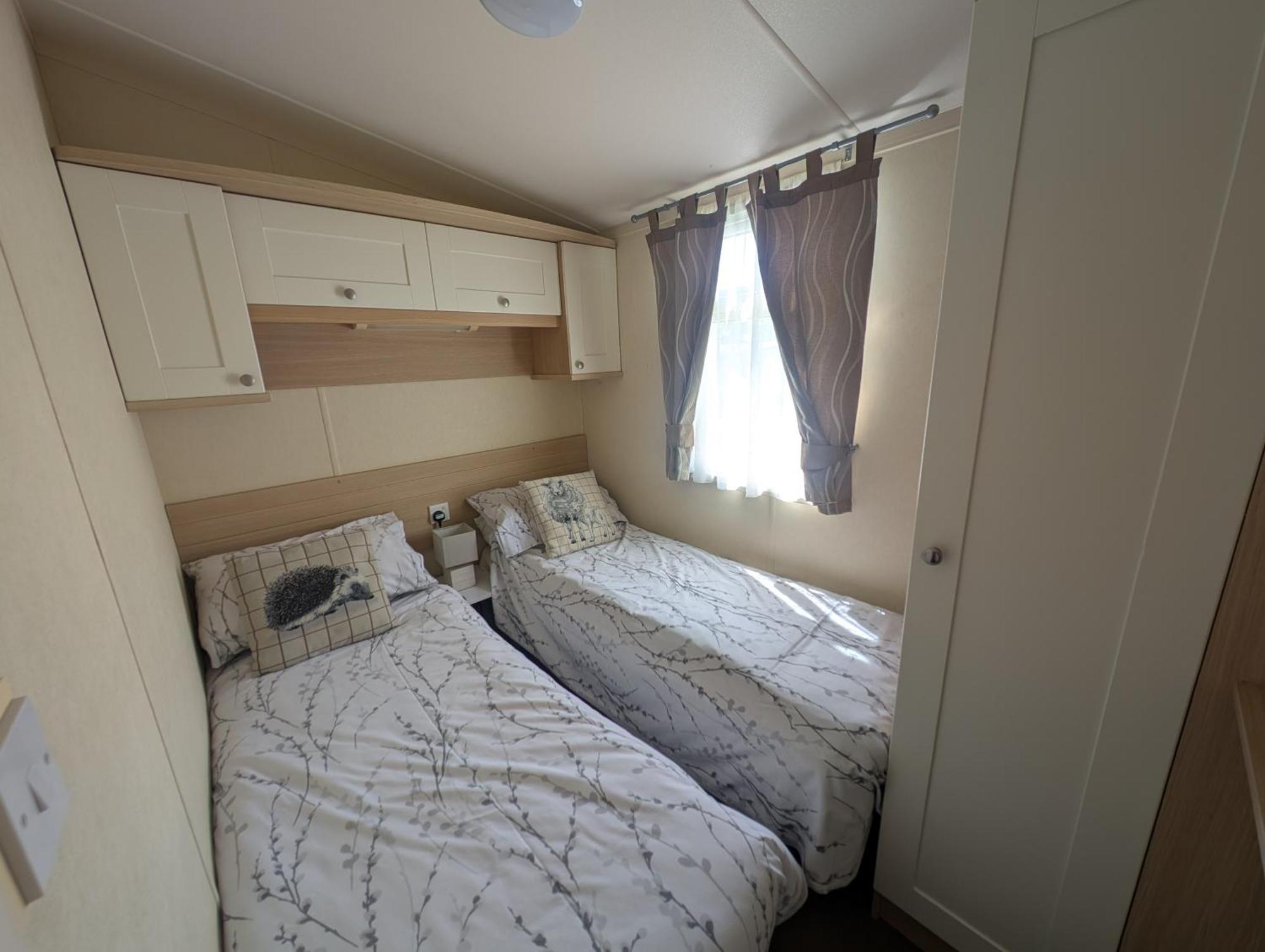 Red Squirrel Holiday Home In The Countryside, 10 Mins To Lligwy Beach Llandyfrydog エクステリア 写真